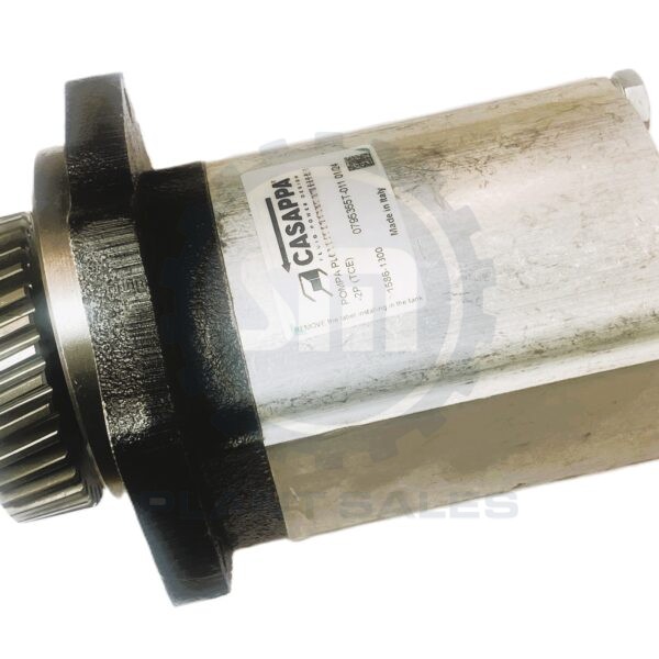 1586-1300 Gear Pump - Mecalac