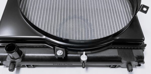 17265958 Radiator (ECR25D) - Volvo (3)