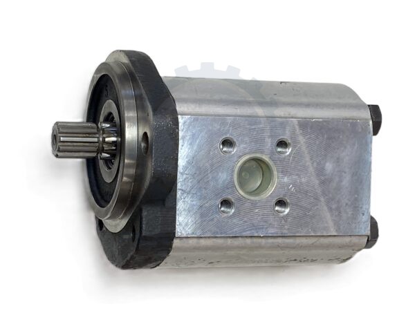 T128926 Hydraulic Pump (Tier 4 Deutz) - Mecalac (1)