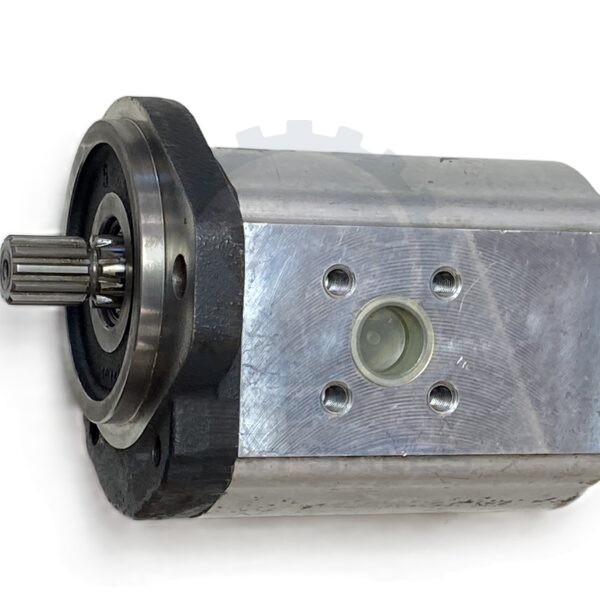 T128926 Hydraulic Pump (Tier 4 Deutz) - Mecalac (1)