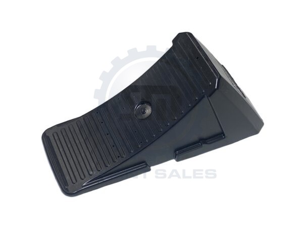 A11246226 Wheel Chock - CompAir (1)