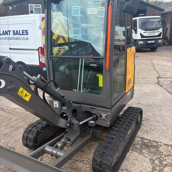 USED2502 VOLVO EC18E EXCAVATOR YOM 2021 HOURS 1391